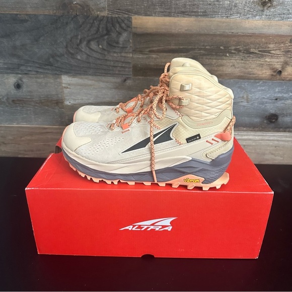 Altra Olympus 5 Hike Mid GTX GoreTex Sand Vibram Sol Hiking Boot Women Size 9 - Picture 1 of 8